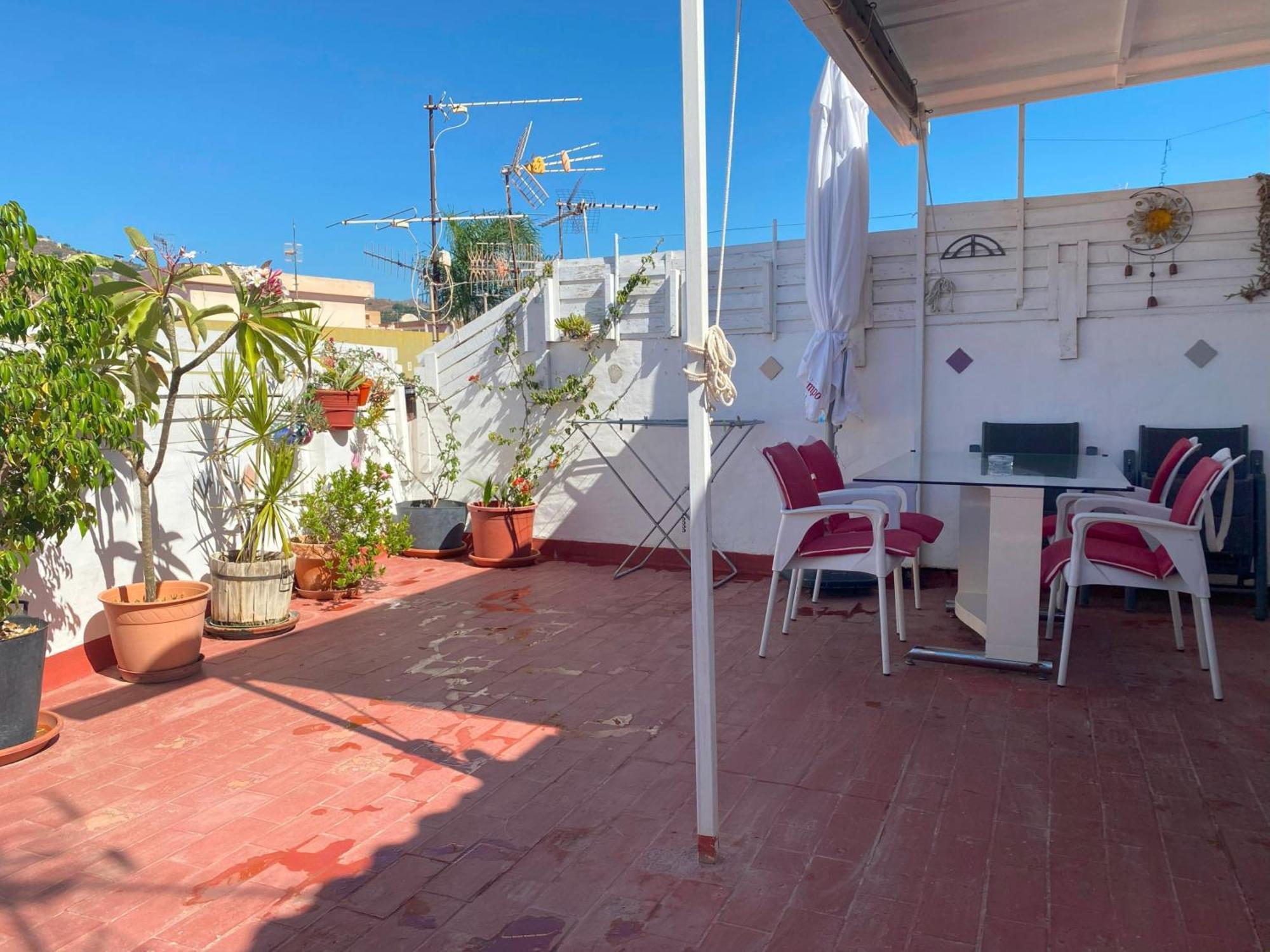 Centrico Atico Apt 100M2 Patio Almunecar Luaran gambar